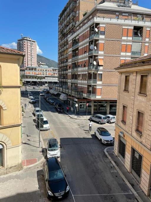 Appartamento Centralissimo Elegante Terni Exterior photo